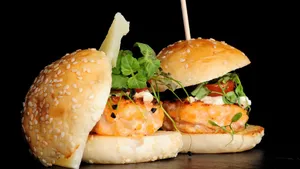 Burger Salmon Clasicc
