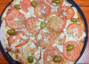 Pizza Especial con tomate