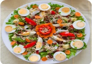 Mixed green salad