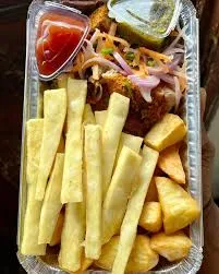 Grilled pork with potato chips