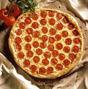 Hot Pan Pizza Pepperoni (6 small pizza)