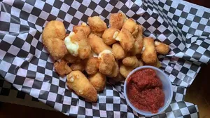 Wisconsin Beer-Battered Cheese Curds
