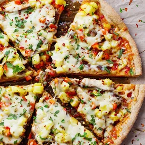 Chilly Chicken Pizza