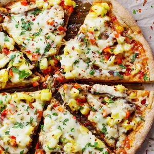 Garlic Chicken Pizza
