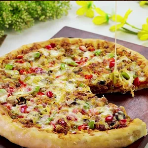 Chicken Seekh Kabab Pizza