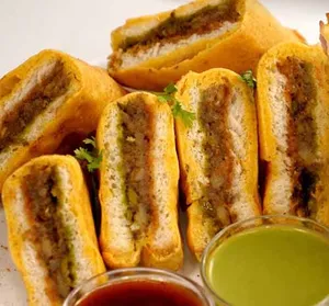 Bread Pakoda (4pc)