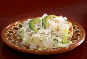 Tostada de pata de res