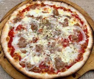 PIZZA TONNO E CIPOLLA