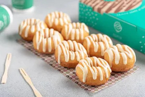 8 Piece White Chocolate                                                                  8 قطع شوكولاتة بيضاء