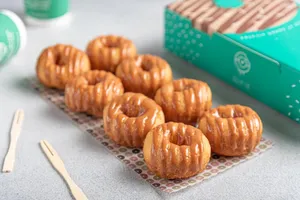 8 Pieces Caramel Chocolate                                                                        8 قطع شوكولاتة كراميل
