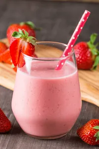 Strawberry Milk Shake                                                                              ميلك شيك فراولة