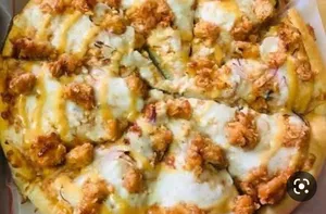 Crispy Chicken Pizza                                                                بيتزا دجاج مقرمش