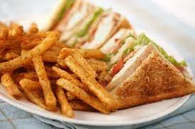 French Fries Sandwich                                                        ساندويش بطاطا مقلية