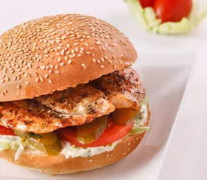 Grilled Chicken Breast Burgar                                                  برغر صدر الدجاج المشوي