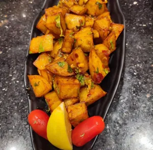 Batata Harra                                                                               بطاطة حارة