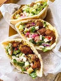 Falafel Sandwich                                                      ساندويش فالفل