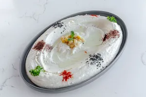 Labneh With Garlic                                                                         لبنة بالثوم