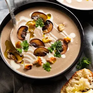 Mushroom Soup                                                                                          حساء الفطر