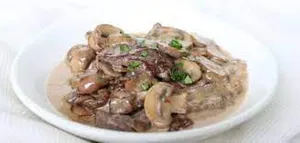 Beef Stroganoff                                                                       ستروجانوف اللحم