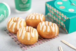 4 Pieces White Chocolate                                                                             4 قطع شوكولاتة بيضاء