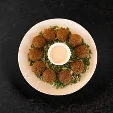 1/2 Dozen Falafel                                                                               1/2 دزينة فلافل