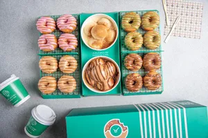 Medium Gathering Box                                                                   بوكس وسط