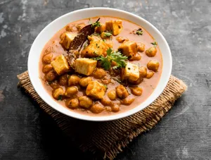 Chana Paneer [Half]