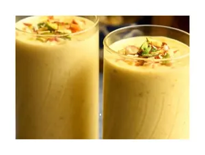 Badam Lassi
