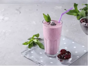 Black Current Lassi