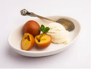Gulab Jamun With Ice Cream