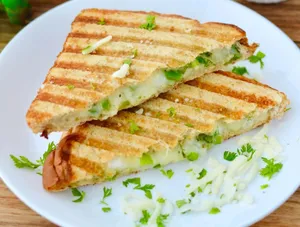 Chilly Cheese Sandwich