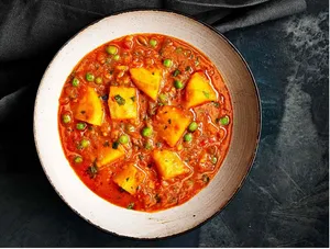 Alu Mutter Masala