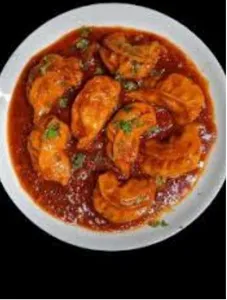 Paneer Gravy Momos [6 Pieces]