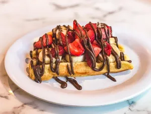 2 Straberry & Chocolate Waffle