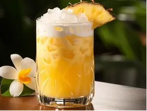 Pineapple  Fizz with Mango Boba