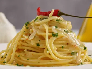 Spaghetti Olio Aglio Peperoncino Pasta