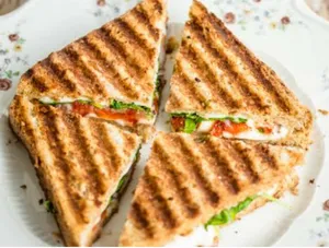 Peri Peri Paneer Sandwich