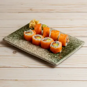 Smoked Salmon Roll