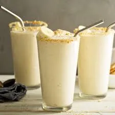 BANANA MILKSHAKE