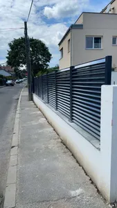 Steel slat fences