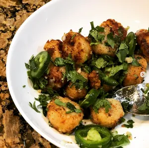 Scallops with Salt and Black Pepper whatshot