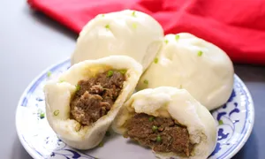 Steamed Mini Pork Buns (6 Pcs)