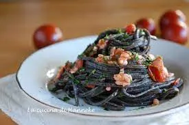 Tagliolini Neri Al Salmone