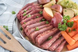 Corned Beef Hot Combo Platter