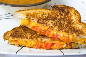 Grilled Cheese With Tomato Sandwich
