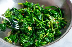 Stir-Fry Spinach with Garlic 蒜炒菠菜