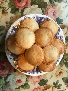 Mince Pies with Brandy Butter