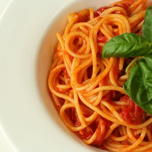 Pasta With Tomato Sauce