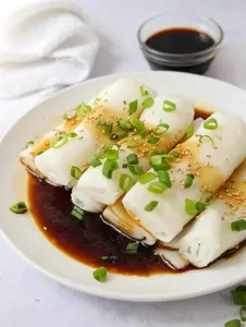 Steamed Rice Roll With Soy Sauce