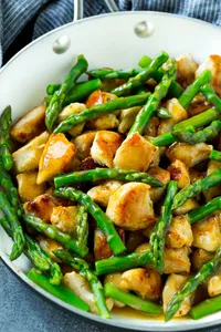 Sauteed Sliced White Meat Chicken With Asparagus